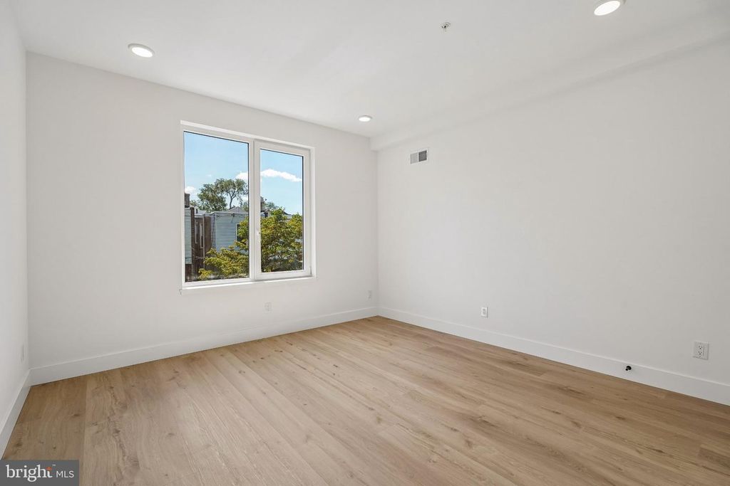 28 E PLEASANT ST, PHILADELPHIA, PA 19119 — photo 5