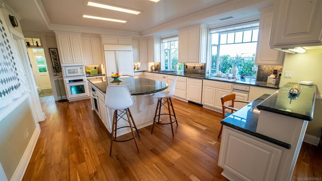 Image 10 of property listing at 516 Whisper Wind Drive, Encinitas, CA 92024