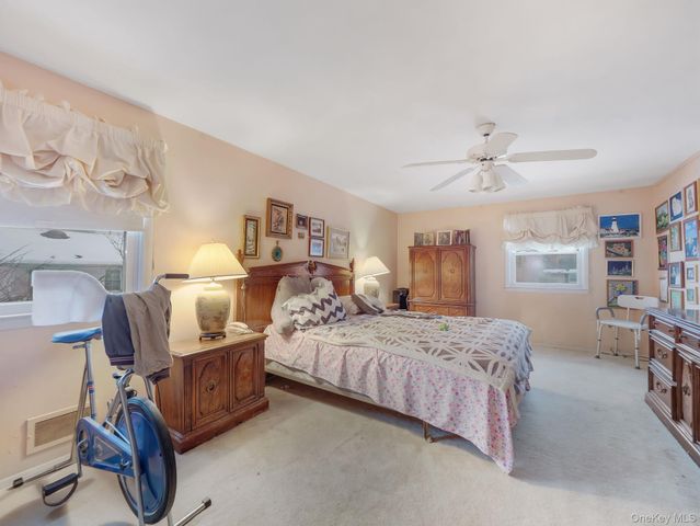 21 Besen Parkway, Tallman, NY 10952