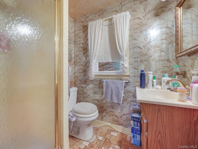 21 Besen Parkway, Tallman, NY 10952