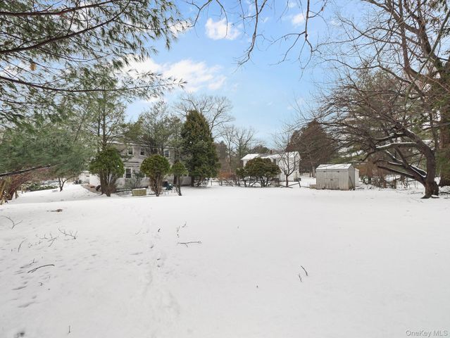 21 Besen Parkway, Tallman, NY 10952