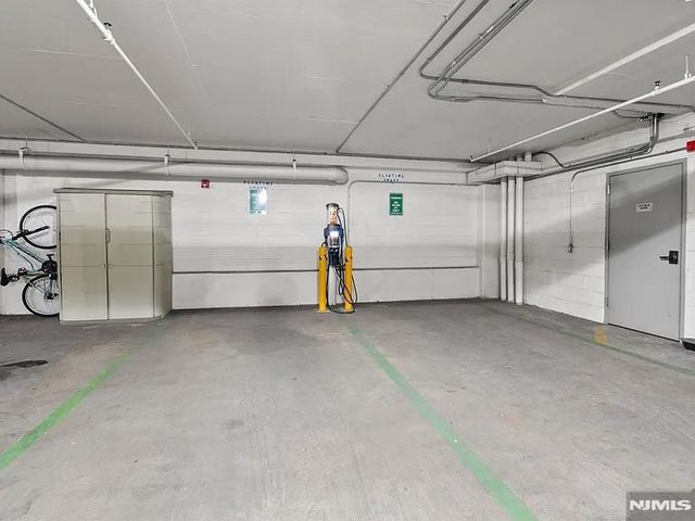 7400 River Road 442, North Bergen, NJ 07047