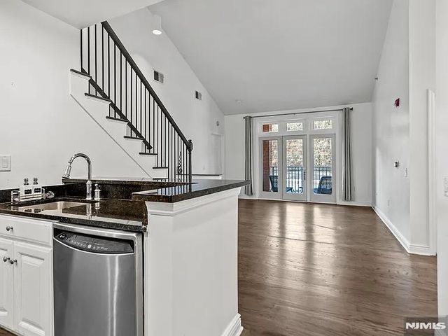 7400 River Road 442, North Bergen, NJ 07047