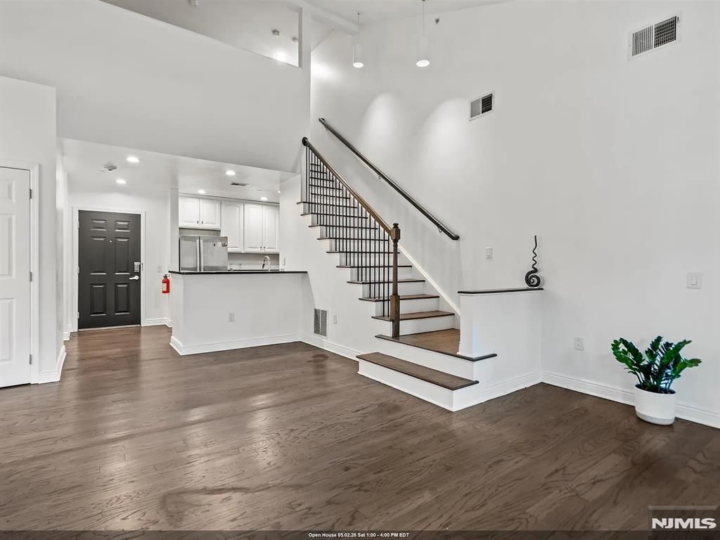 7400 River Road 442, North Bergen, NJ 07047