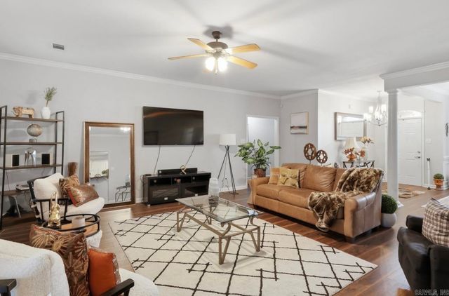 105 Summit Valley Cir, Maumelle, AR 72113