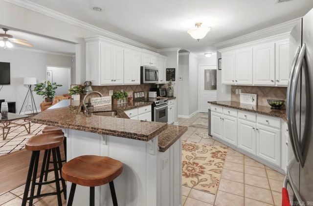 105 Summit Valley Cir, Maumelle, AR 72113
