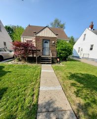19684 Elkhart Street, Harper Woods City, MI 48225