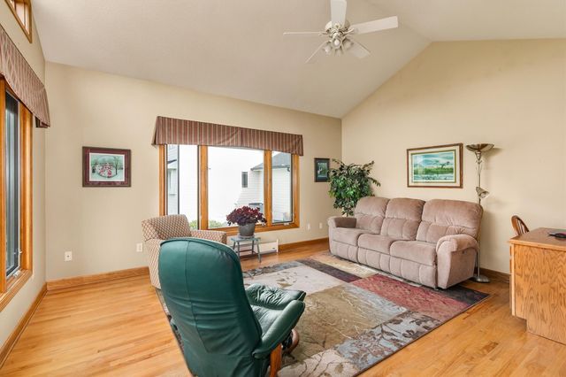 9119 Lenham Drive, Johnston, IA 50131