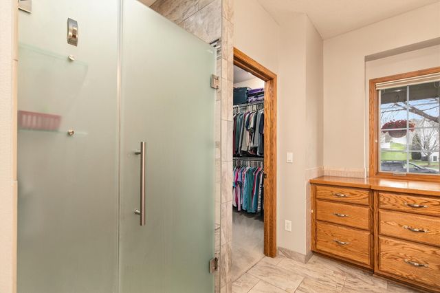 9119 Lenham Drive, Johnston, IA 50131