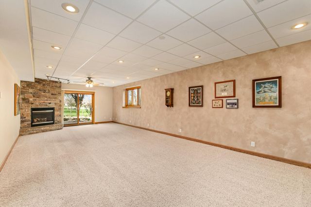 9119 Lenham Drive, Johnston, IA 50131