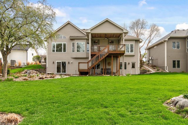 9119 Lenham Drive, Johnston, IA 50131