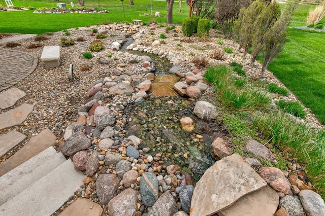 9119 Lenham Drive, Johnston, IA 50131
