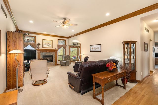 9119 Lenham Drive, Johnston, IA 50131