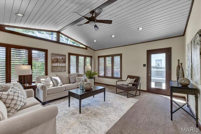 702 E Monroe Avenue, St Louis, MO 63122