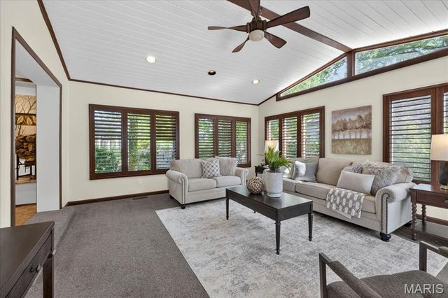 702 E Monroe Avenue, St Louis, MO 63122