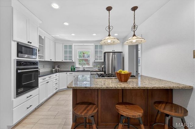 702 E Monroe Avenue, St Louis, MO 63122