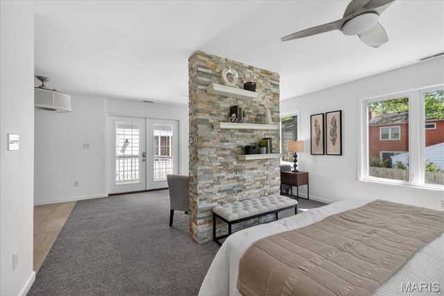 702 E Monroe Avenue, St Louis, MO 63122