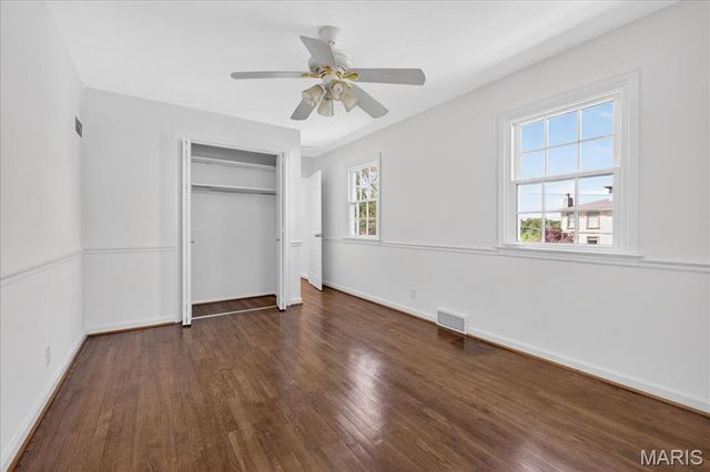 702 E Monroe Avenue, St Louis, MO 63122