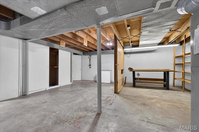 702 E Monroe Avenue, St Louis, MO 63122
