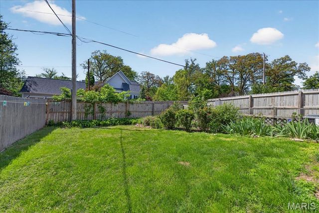 702 E Monroe Avenue, St Louis, MO 63122