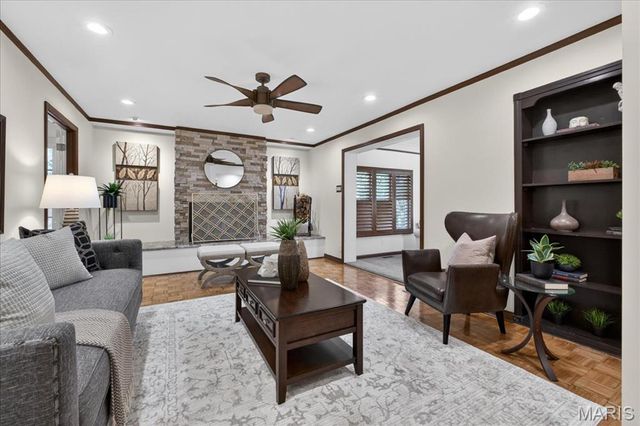 702 E Monroe Avenue, St Louis, MO 63122
