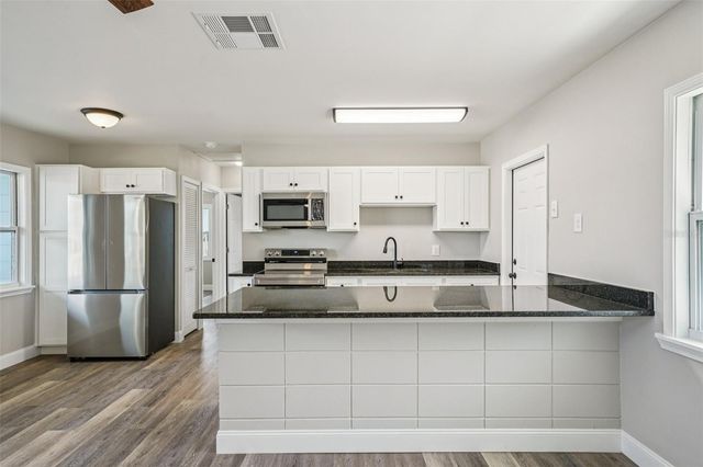 5428 BURLINGTON AVENUE N, St Petersburg, FL 33710