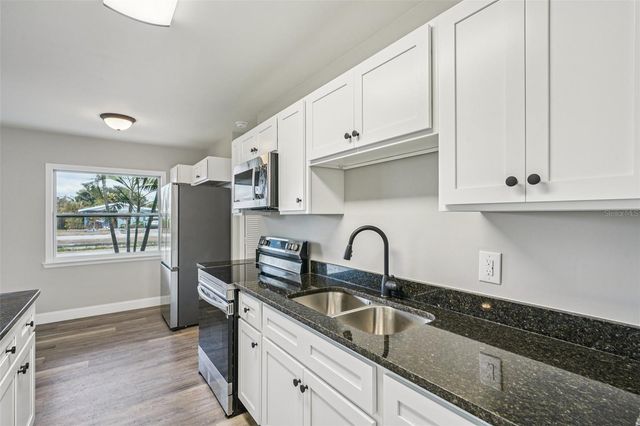 5428 BURLINGTON AVENUE N, St Petersburg, FL 33710