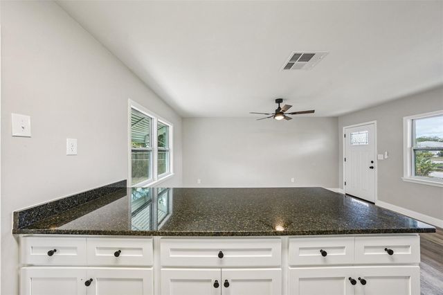 5428 BURLINGTON AVENUE N, St Petersburg, FL 33710