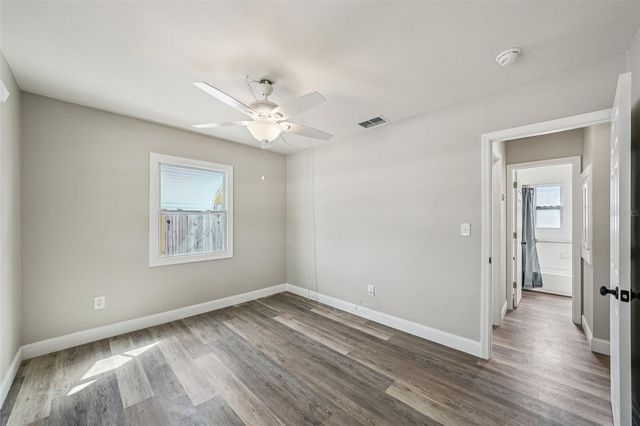 5428 BURLINGTON AVENUE N, St Petersburg, FL 33710