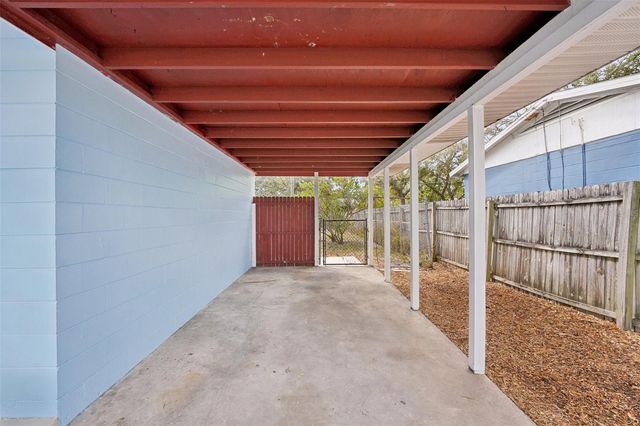 5428 BURLINGTON AVENUE N, St Petersburg, FL 33710