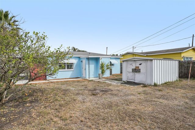 5428 BURLINGTON AVENUE N, St Petersburg, FL 33710