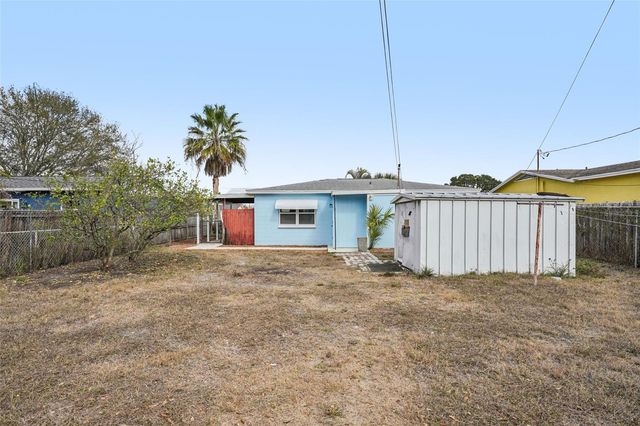 5428 BURLINGTON AVENUE N, St Petersburg, FL 33710