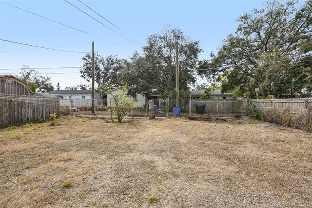 5428 BURLINGTON AVENUE N, St Petersburg, FL 33710