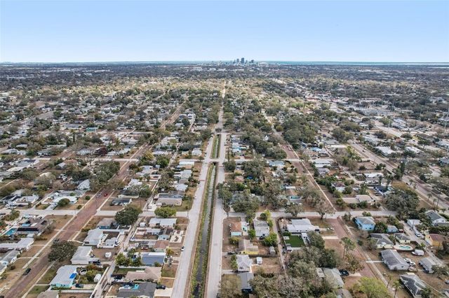 5428 BURLINGTON AVENUE N, St Petersburg, FL 33710