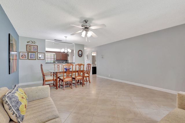 165 Amherst Lane, Lake Worth, FL 33467