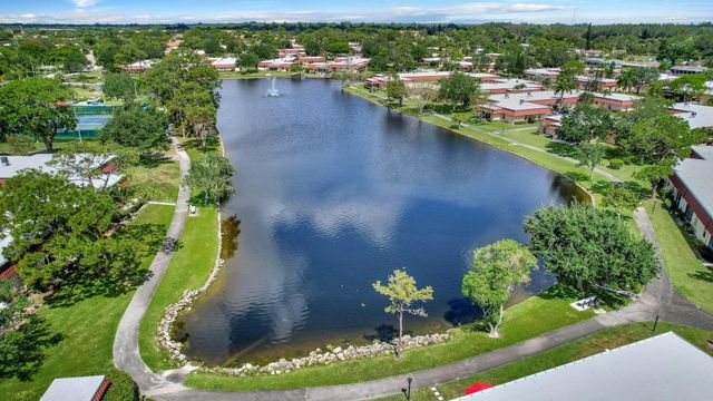 165 Amherst Lane, Lake Worth, FL 33467