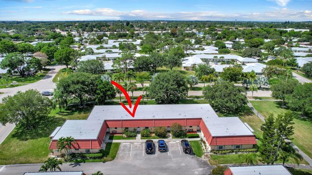 165 Amherst Lane, Lake Worth, FL 33467