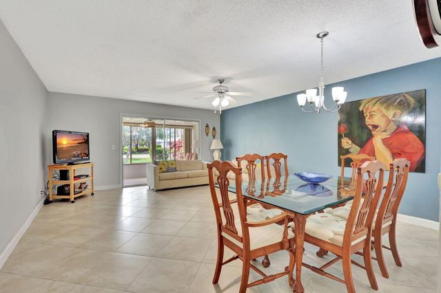 165 Amherst Lane, Lake Worth, FL 33467