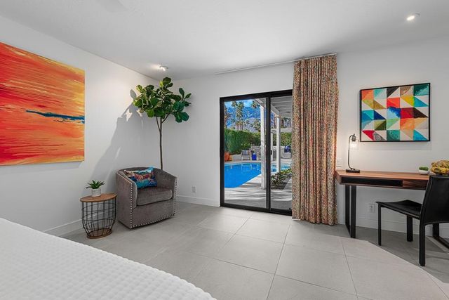 2997 E Alta Loma Drive, Palm Springs, CA 92264