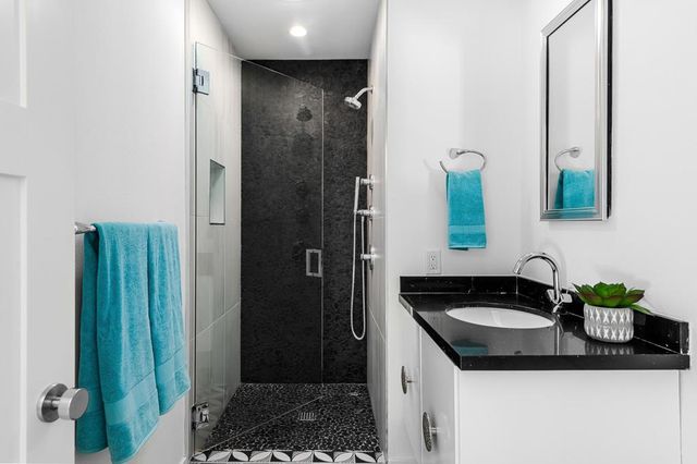 2997 E Alta Loma Drive, Palm Springs, CA 92264