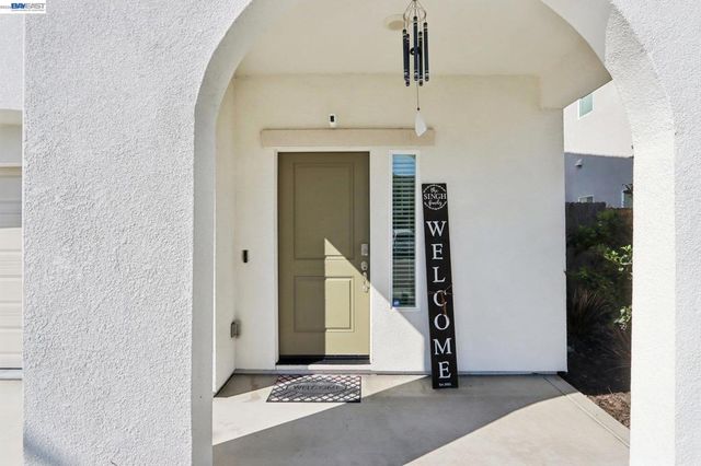 1449 Dorona Ln, Manteca, CA 95336