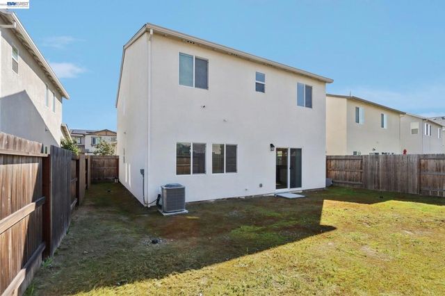 1449 Dorona Ln, Manteca, CA 95336
