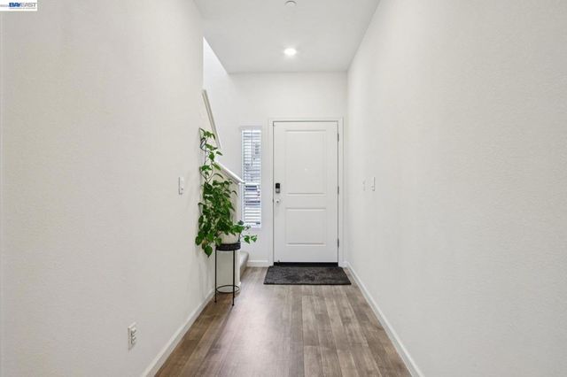 1449 Dorona Ln, Manteca, CA 95336