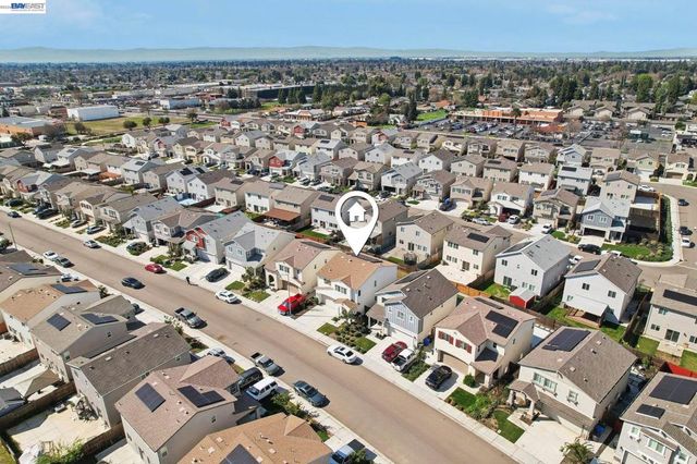 1449 Dorona Ln, Manteca, CA 95336