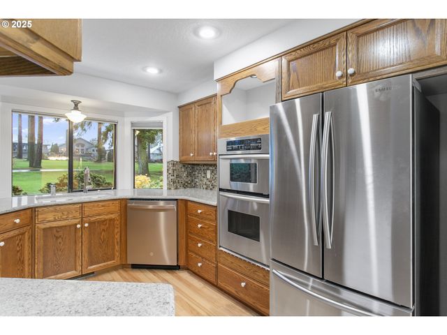 3007 Se SPYGLASS Dr, Vancouver, WA 98683