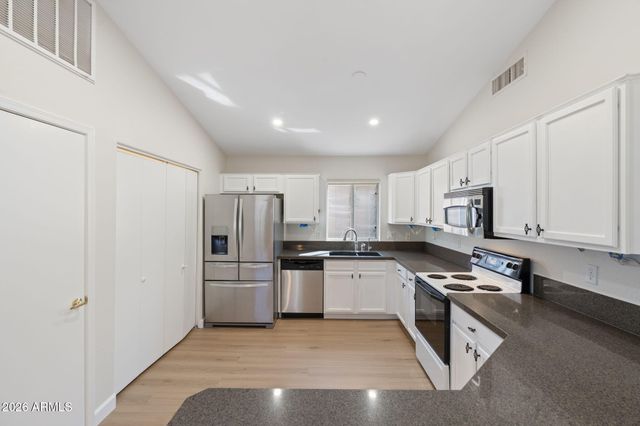 4315 E GLENHAVEN Drive, Phoenix, AZ 85048