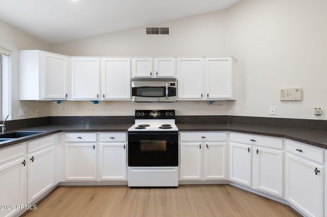 4315 E GLENHAVEN Drive, Phoenix, AZ 85048