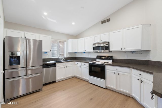 4315 E GLENHAVEN Drive, Phoenix, AZ 85048