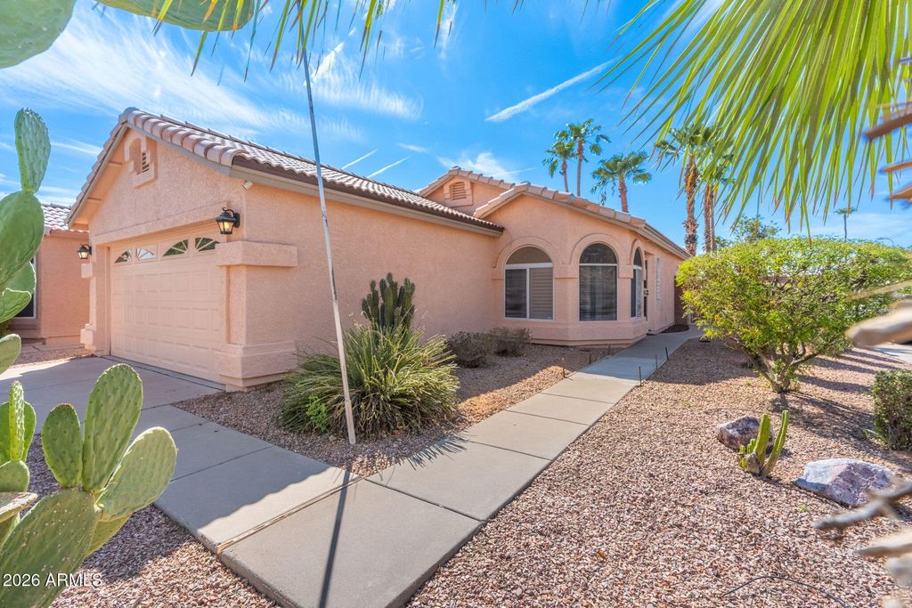 4315 E GLENHAVEN Drive, Phoenix, AZ 85048 — photo 2