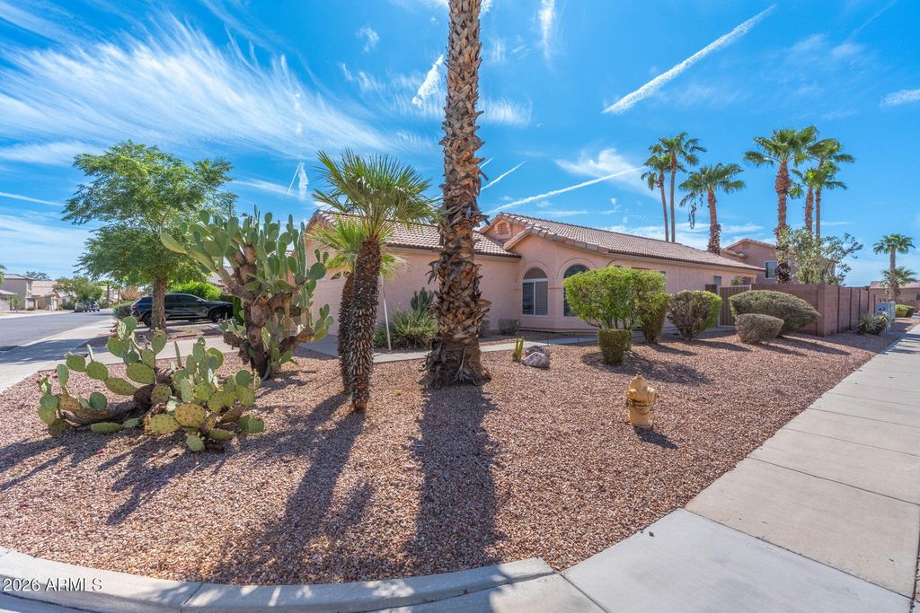4315 E GLENHAVEN Drive, Phoenix, AZ 85048 — photo 3
